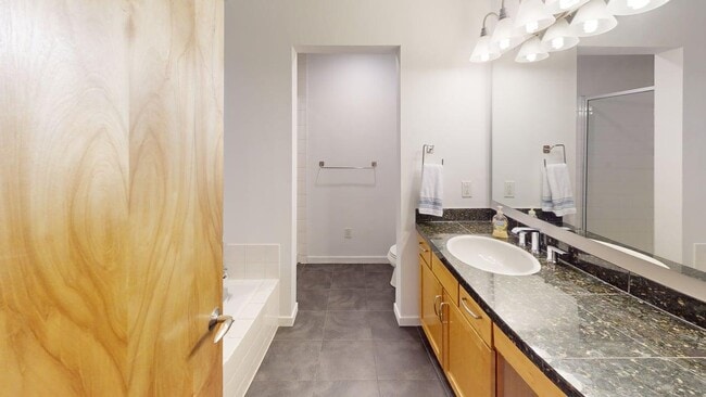 Photo - 11 Russell Trail