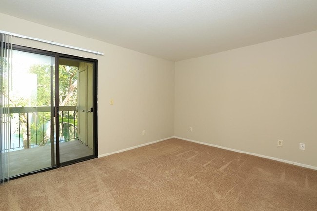 Photo - Edgewater Condominiums