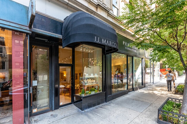 Photo - 1070 Madison Ave