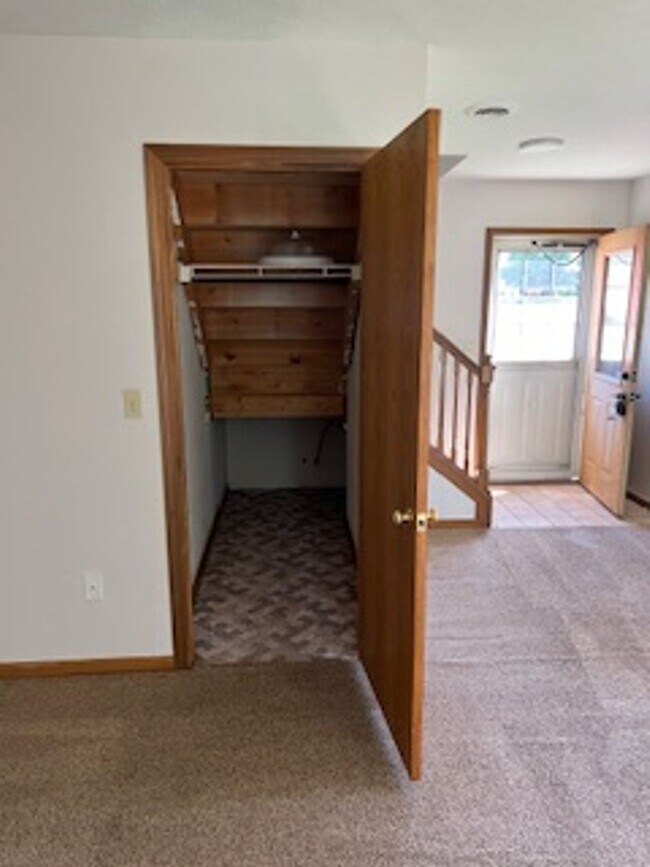 223225 Coulter Street Apartment Unit 225 Coulter Street Creston, OH