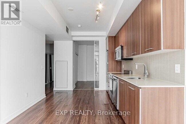 105 George St Unit 1311