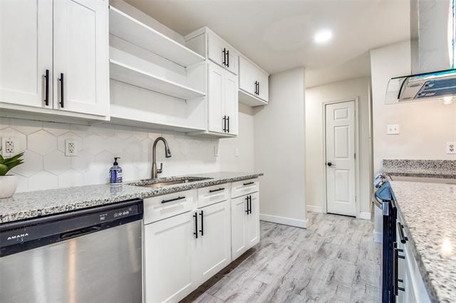 Photo - 521 Windsor Dr