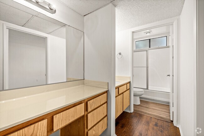 1BR, 1BA - Bathroom