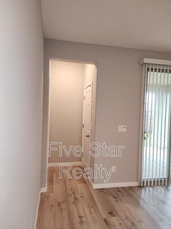 Photo - 2203 Woodlet St