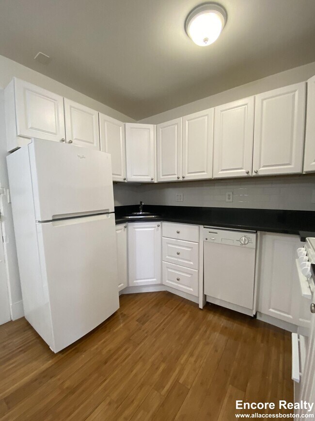 Photo - 64 Hemenway St Unit 23