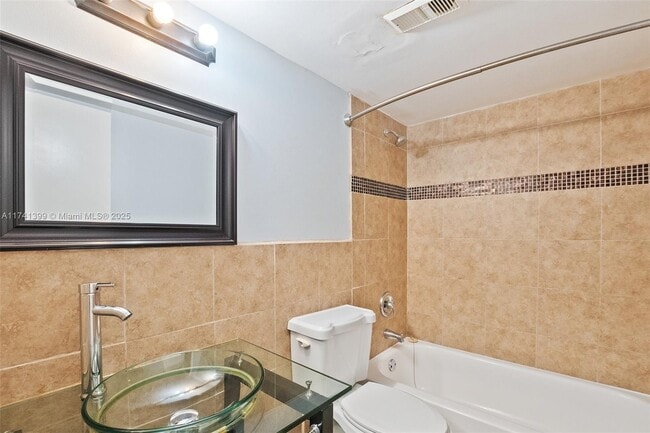 Photo - 10053 Winding Lake Rd Unit 101