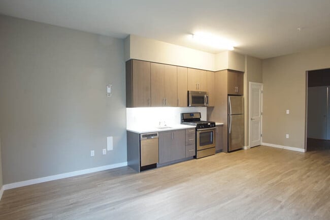 Photo - Stylish Garden Level-1 Bdr w/ Dishwasher & Laundry in Sellwood! Unit 1315