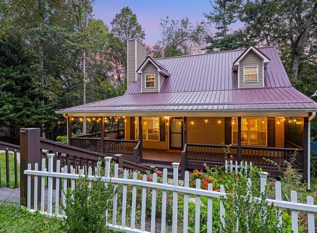 Building Photo - 28 Grove Garden Ave