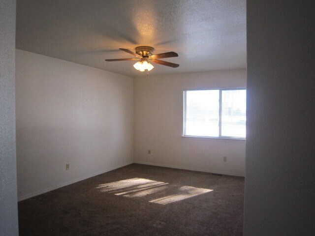 Photo - 360 E Golf Pl