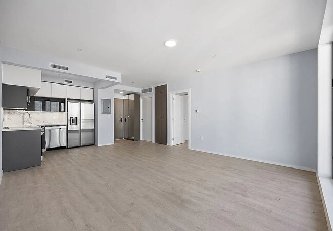 Photo - 684 Dean St Unidad 4