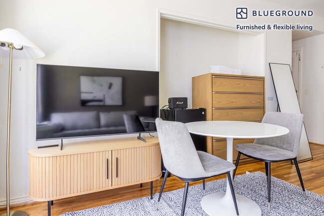 Photo - 136 S Roxbury Dr Unit FL1-ID1354