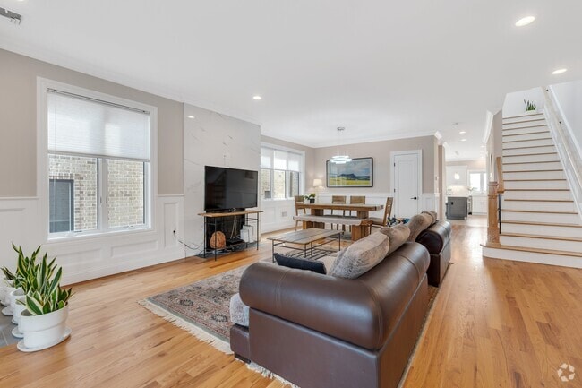 Building Photo - 469 9th St Rental
