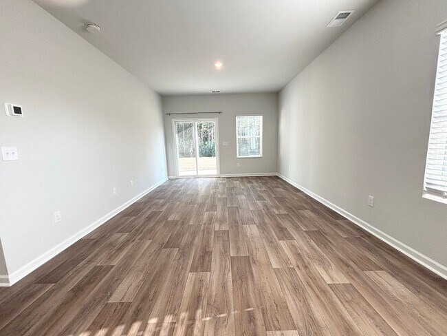 Photo - ABSOLUTELY BEAUTIFUL BRAND-NEW BUILD TOWNHOME