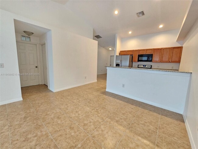Photo - 3820 SW 16th Pl Unit -