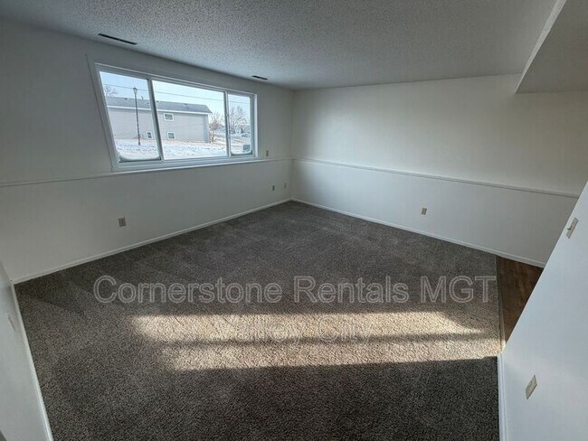 Photo - 1063 5th Ave NW