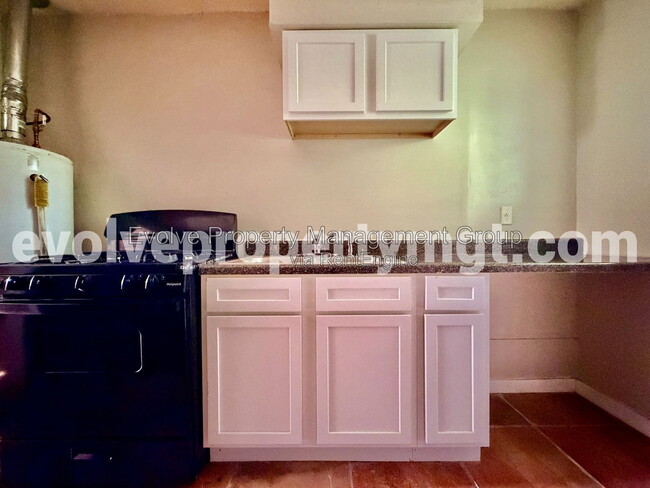 Photo - 30 W Fay Ave Unit 3