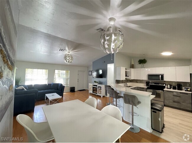 Building Photo - 6701 Canton St Rental