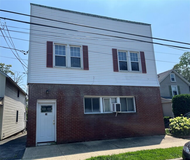Building Photo - 44 Avenue A Unit 2nd Fl Front Rental
