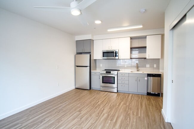 Building Photo - Impeccable Modern Studio with Luxe Finishes + Balcony! Unit 202
