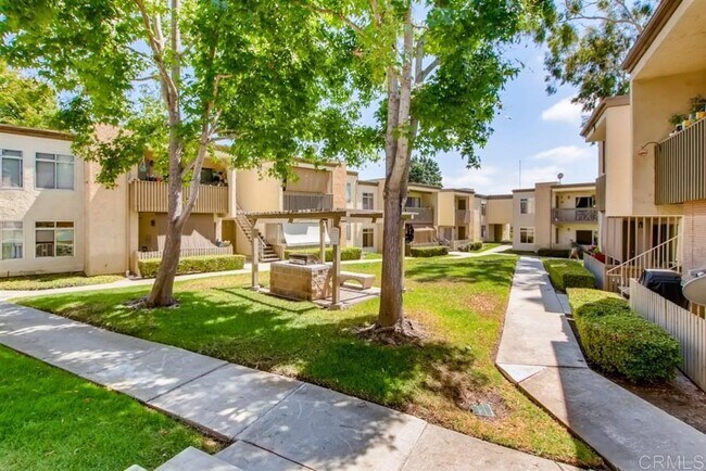 Patio - 432 Edgehill Ln Unidad 110 Rental