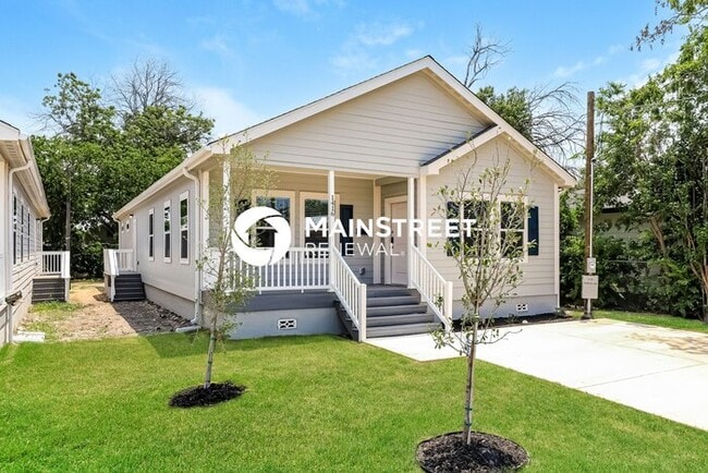 Building Photo - 4 Bedroom Pet-Friendly Home in San Antonio...