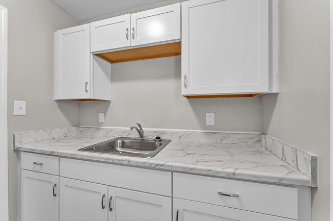 1x1 Kitchen - The Bunkers at Oak Ridge