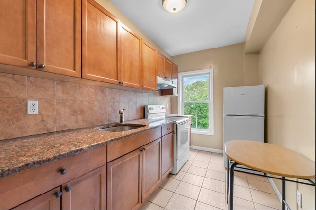 Photo - 812 Grand St Unit 3