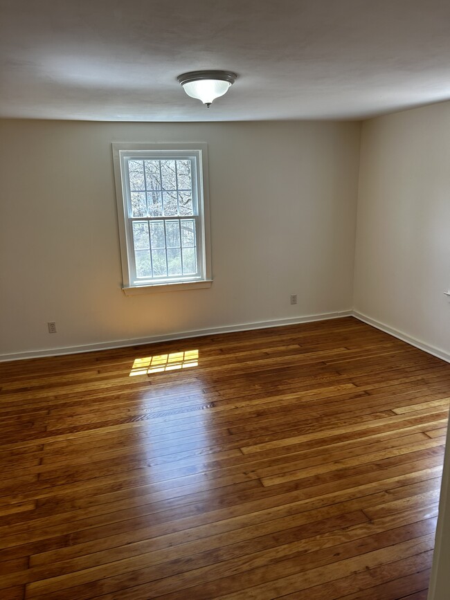 Building Photo - 969 Purchase Brook Rd Unit 969 2nd floor Rental