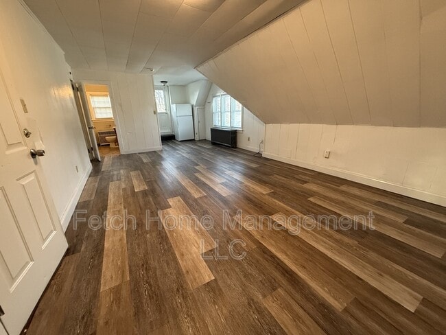 Photo - 825 Church St