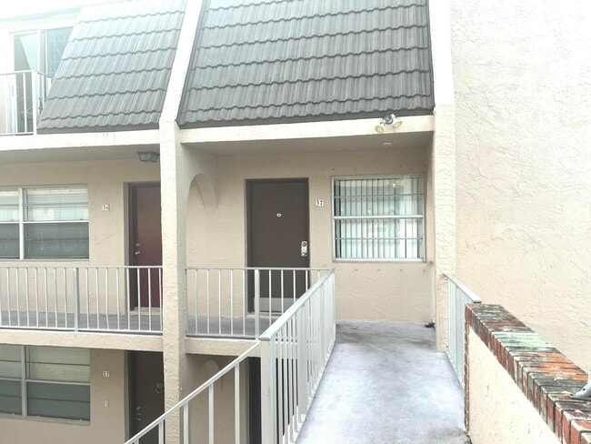 Photo - 1100 SE 4th Ave Unit 37