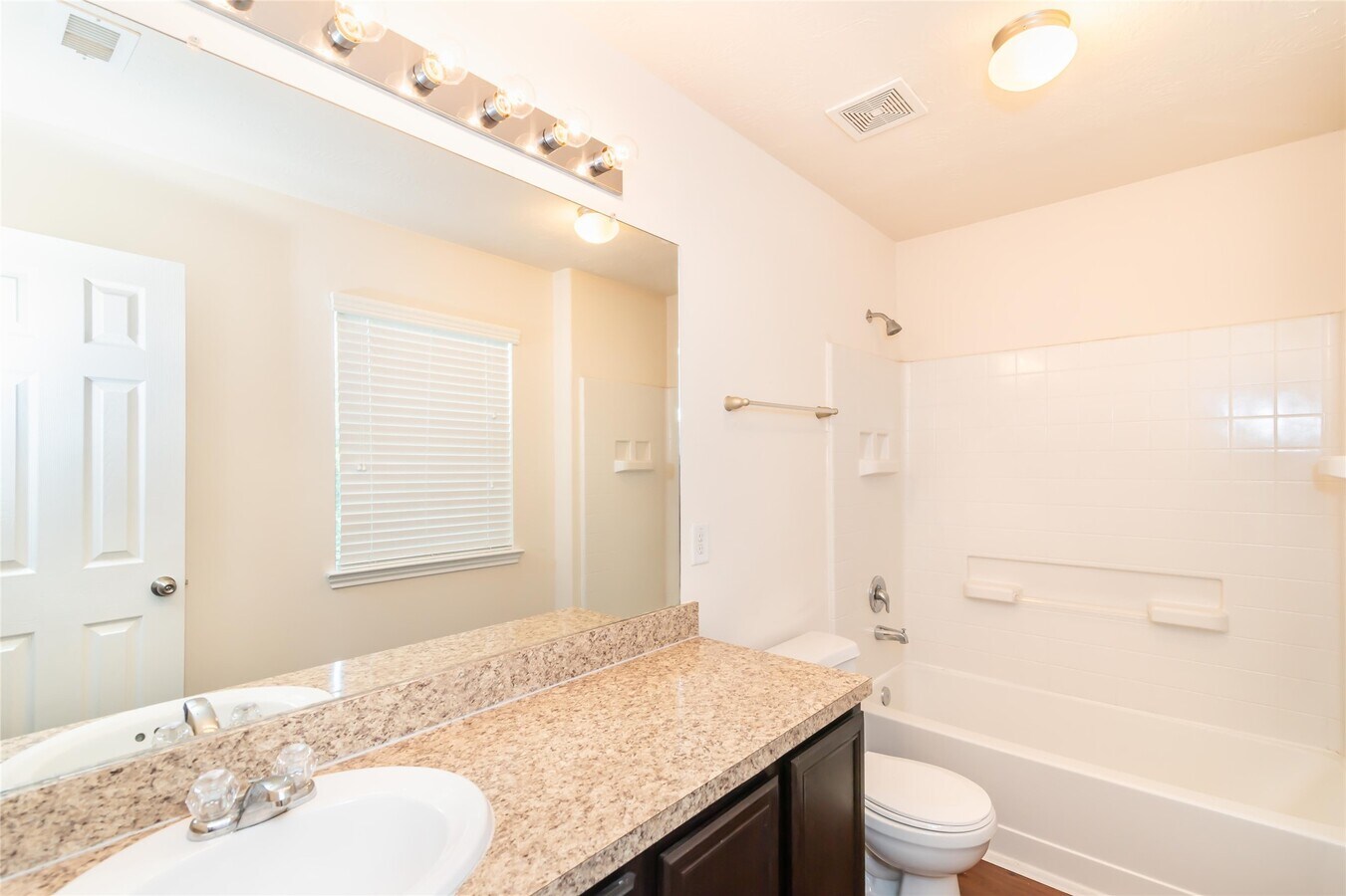 Photo - 6274 Brenwood Cir