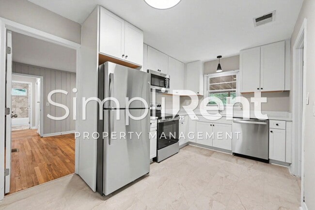 Photo - 1727 McKenzie Dr