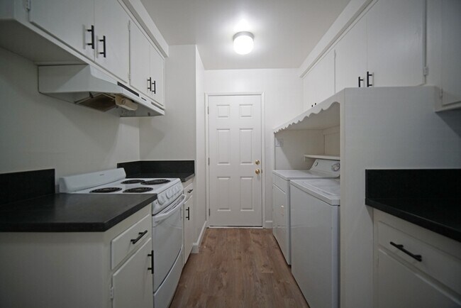 Photo - 20 Manley Ct