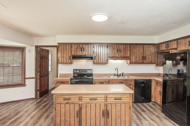Photo - 1513 Narbonne Ct