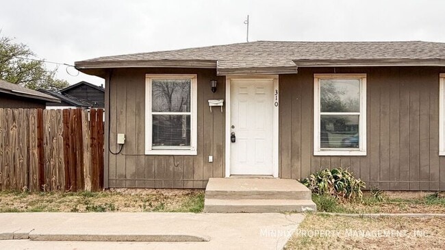 Building Photo - 310 E Lynn St