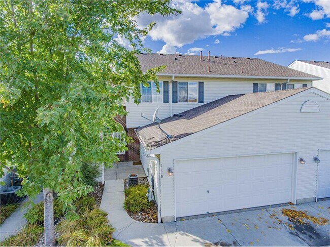 Photo - 1118 Larkspur Ln