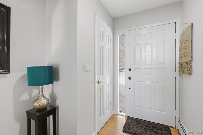 Photo - 10 Bayberry Ln