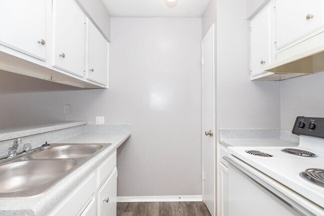 Country Oaks Apartments