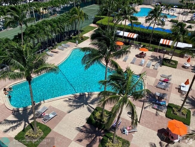 Building Photo - 19380 Collins Ave Unit 602 Rental