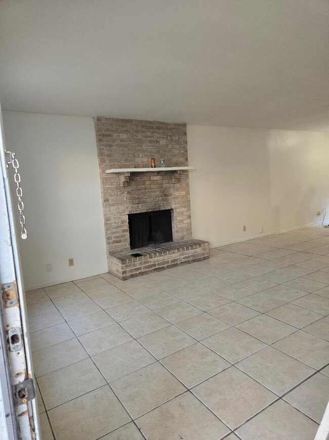 Photo - 127 Regency Ave