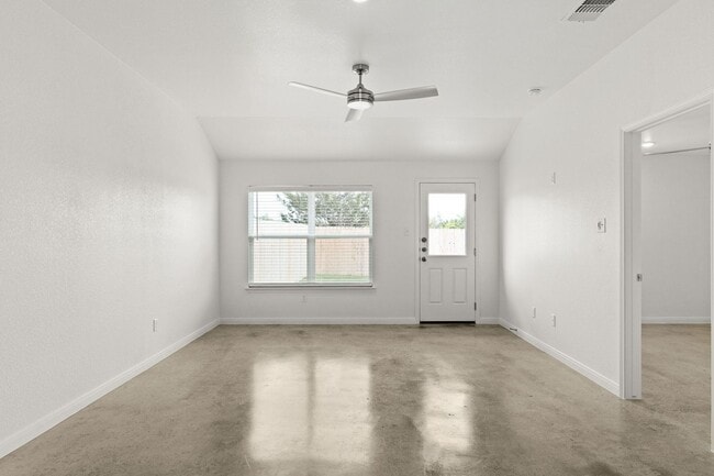 Photo - 906 Wax Myrtle Ct Unit A