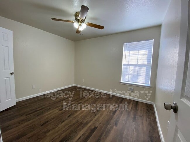 Photo - 1719 Short St Unit A