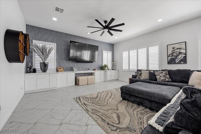 Photo - 750 Vortex Ave