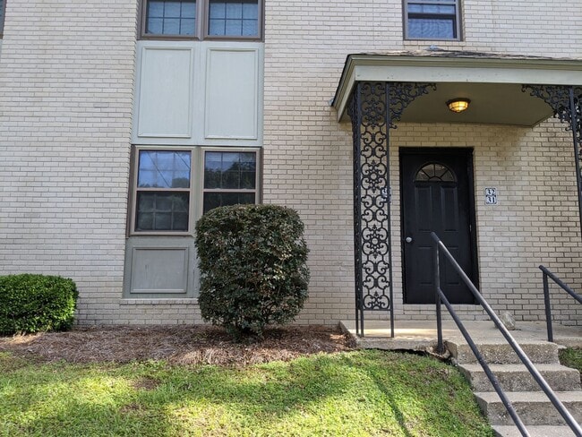 Building Photo - Charming 1 bed 1 bath apartment Unit 29