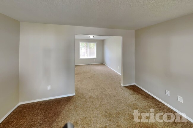 1704 NE 16th Loop