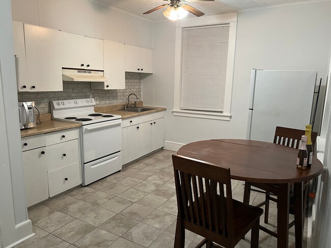 Building Photo - 22 Platt St