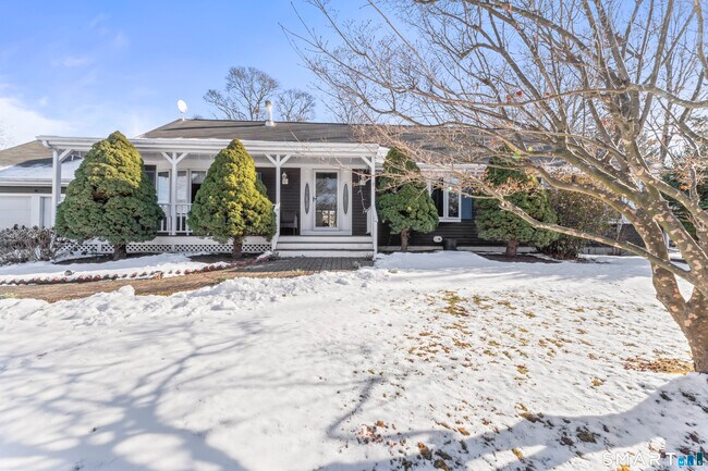 Photo - 75 Eureka Ave