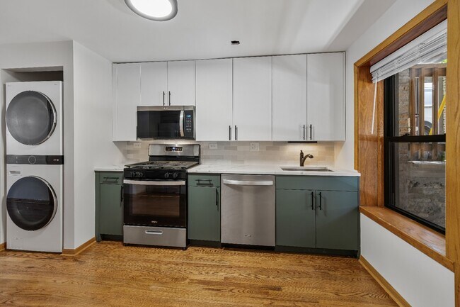 Photo - Garden unit: Renovated 1 bed in Logan Square - Now Leasing! Unit 3225-G
