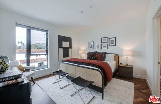 Photo - 1250 N Fairfax Ave Unidad 411