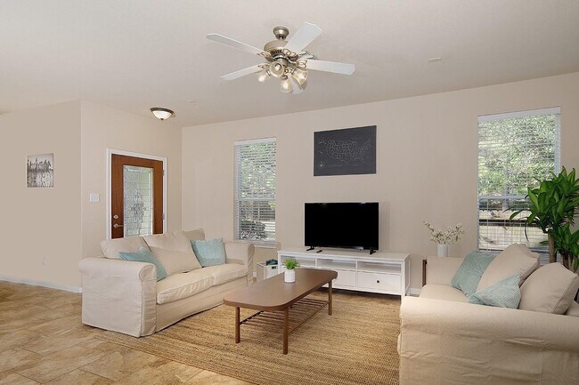 Photo - 3 Pine Needle Pl